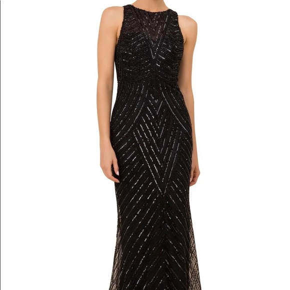 Black evening gown - Picture 1 of 5